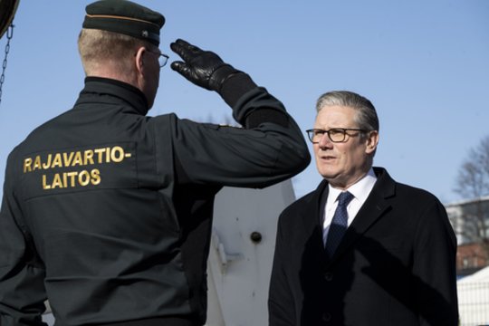 K. Starmeris: Vakarai susiduria su „karu dviem frontais“