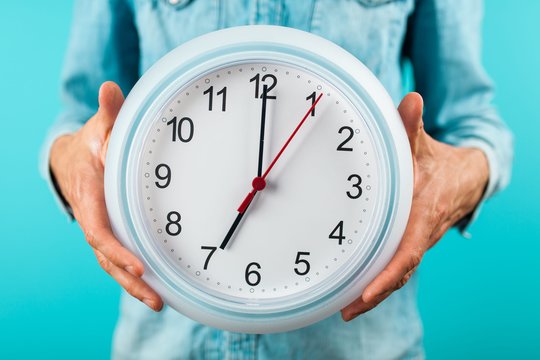 Artėjant laiko persukimui – mokslininkų žinia: šiandien tai atrodo kaip pasenusi priemonė