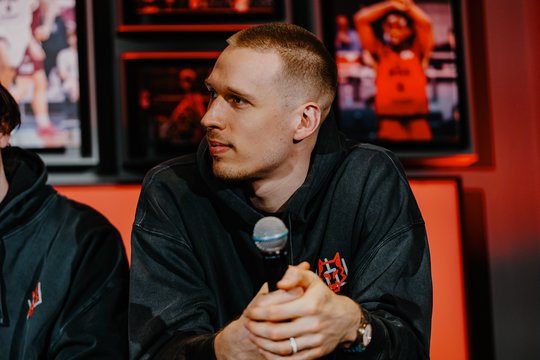 „Ryto“ susitikime su fanais: Martyno Echodo vizitas ir „MVP“ skanduotė Ignui Sargiūnui