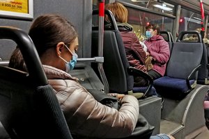 Europoje plinta labai užkrečiama COVID-19 mutacija: kokie pagrindiniai simptomai?