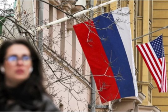 Pirmą kartą nuo invazijos pradžios: į JAV atvyko rusų parlamentarai, tarp kurių ir V. Molotovo anūkas