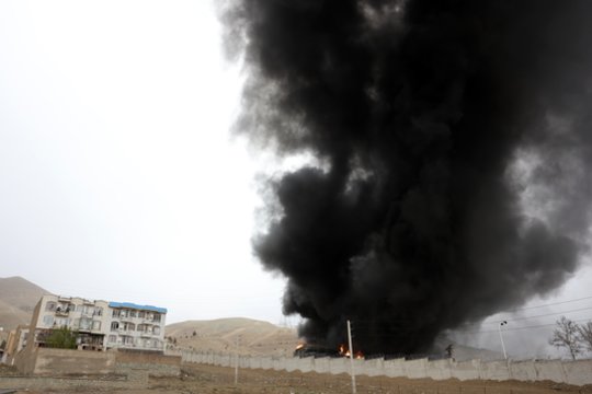 Karas Irane. Iranas skelbia per smūgį sandėliui pražudęs per 20 ukrainiečių