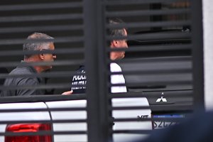 Brazilijos eksprezidentas J. Bolsonaro išrašomas iš ligoninės ir vyksta namo atlikti laisvės atėmimo bausmę