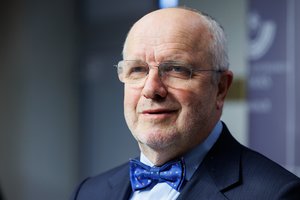 Kandidatą į Seimo kontrolierius J. Olekas žada pateikti po Velykų