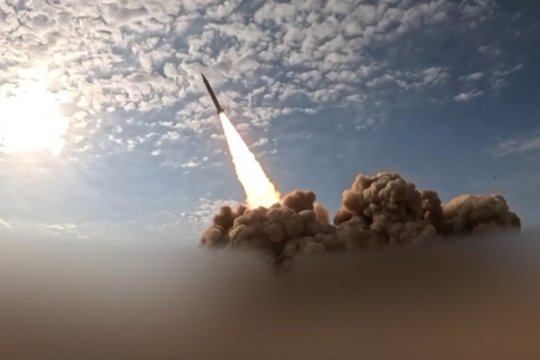 Karas Irane. Iranas skelbia per smūgį sandėliui pražudęs per 20 ukrainiečių