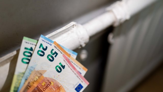 Lietuviai skaičiuoja šildymo išlaidas: sausį teko atseikėti ir 60 proc. didesnes sumas