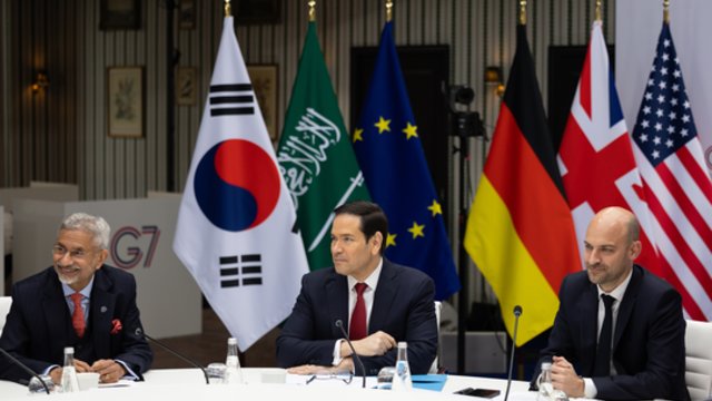 Kyla nerimas dėl hučių įsitraukimo į karą: G7 susitikime – reikalavimas nedelsiant nutraukti išpuolius