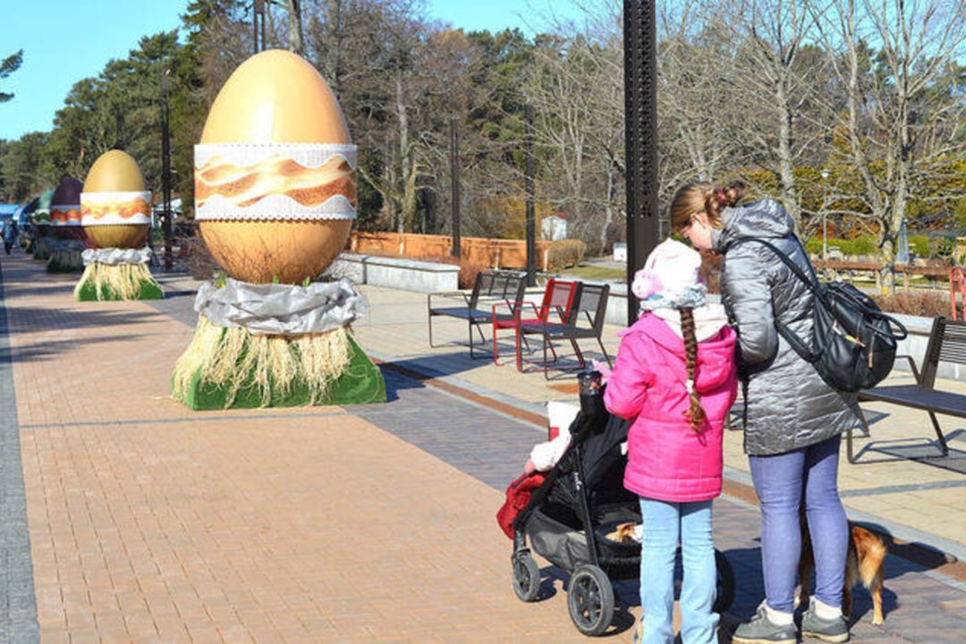 Garsiausia Palangos gatvė jau laukia šv. Velykų: pamatykite, kaip pasipuošė