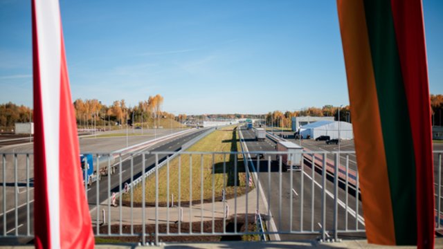 Į Lenkiją taip lengvai nepateksite: patikros pasienyje su Vokietija ir Lietuva bus pratęstos