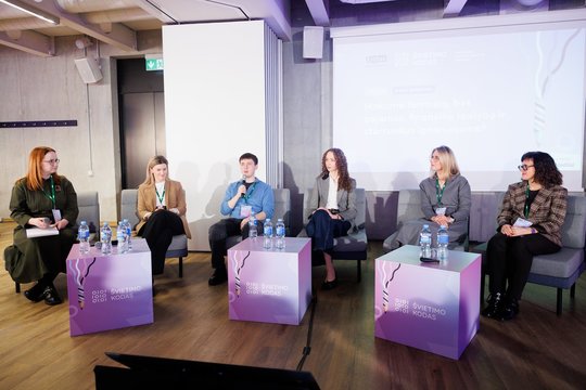 Pastebi, kad mokyklose per daug akcentuojami egzaminai: ignoruojame svarbesnį aspektą