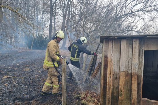 Savaitgalį ugniagesiai gesino beveik 200 gaisrų, iš jų 88 – žolės gaisrai