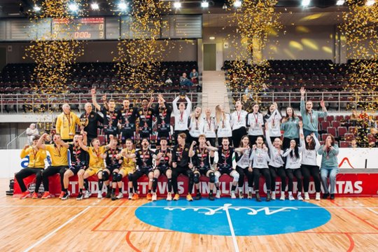 Įspūdingai finale dominavę Šiaulių tinklininkai – Lietuvos čempionai