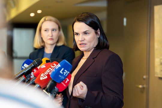 S. Cichanouskaja prašo išlaikyti sankcijas: tai tik sustiprins šantažą ir grasinimus prieš Lietuvą