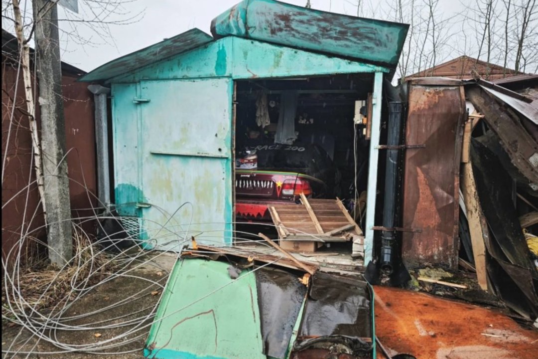 „Griovimo detektyvas“ tęsiasi: garažus su automobiliais niokojo be galiojančio teismo sprendimo