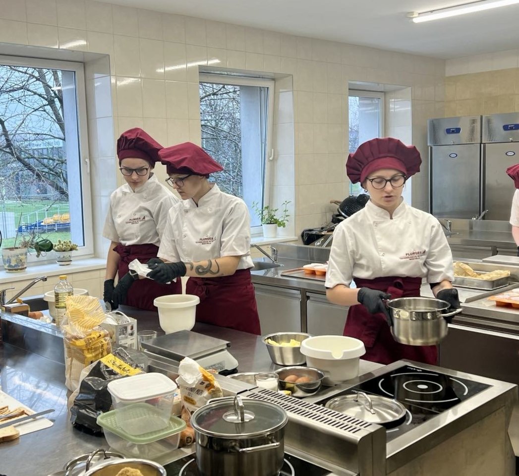    Plungės technologijų ir verslo mokykla