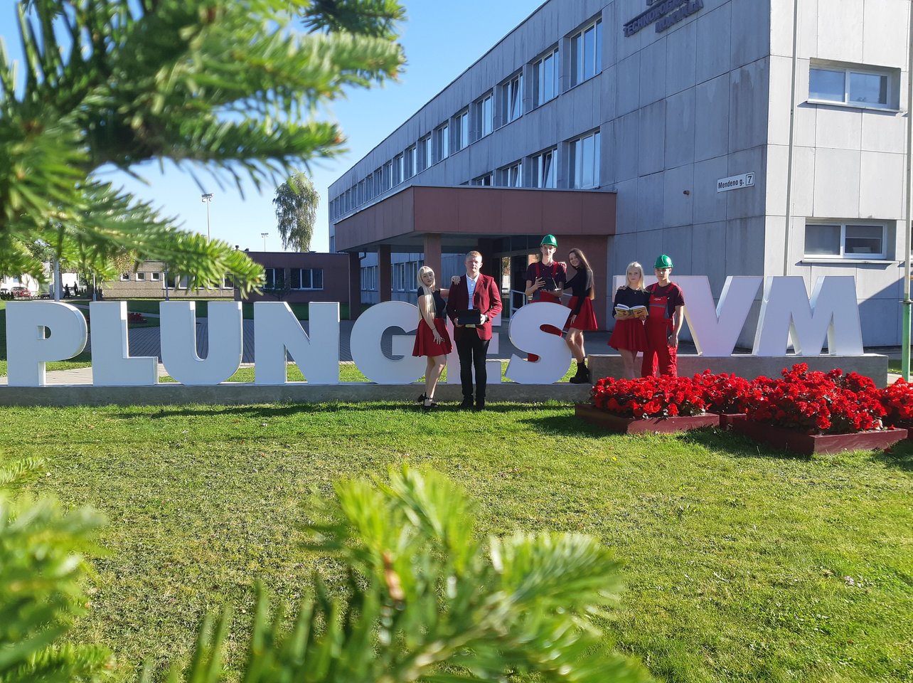    Plungės technologijų ir verslo mokykla