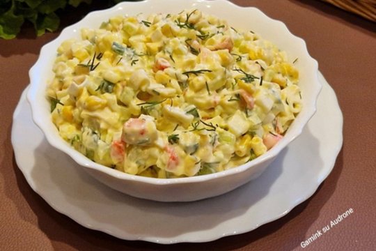 Krabų lazdelių salotos be ryžių: vos keli paprasti ingredientai sukurs tobulą skonį!