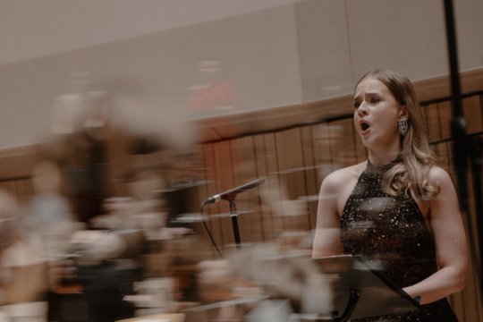 Monumentalioji „Šlovinimo giesmė“ drauge su Lietuvos valstybiniu simfoniniu orkestru