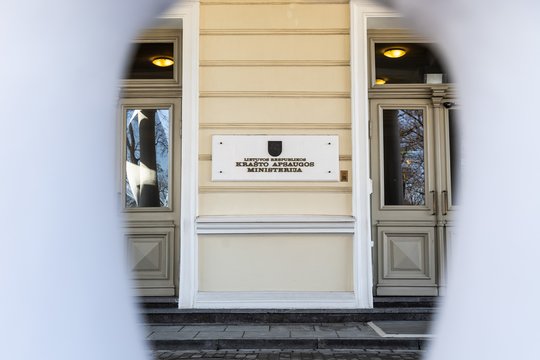 KAM ir savivaldybės stiprins visuotinę gynybą: šalyje įkurs specializuotas pilietiškumo erdves