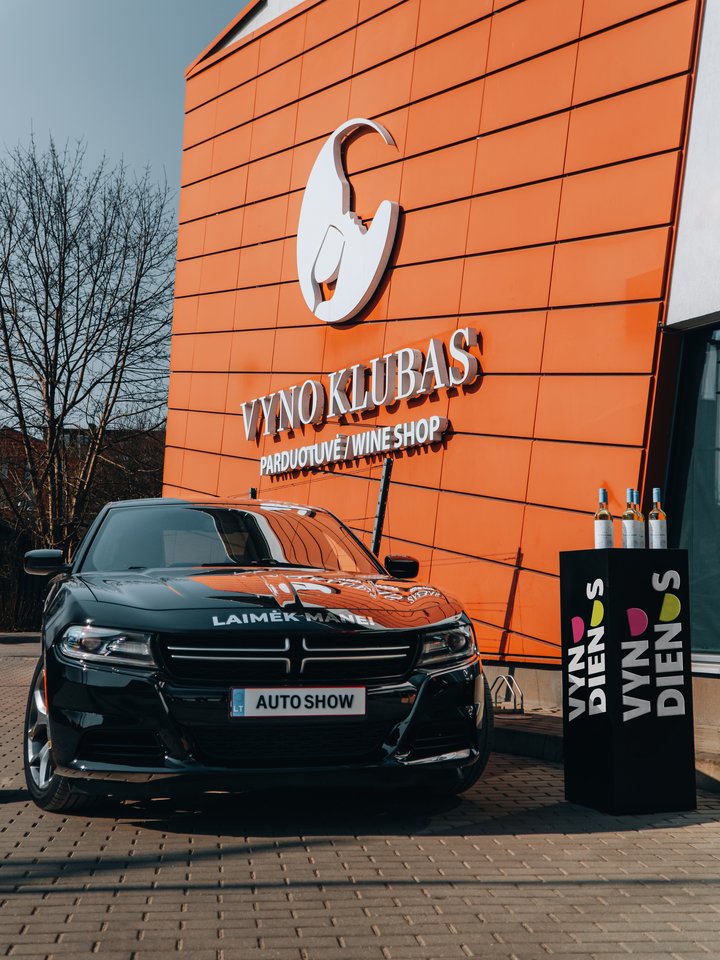 Parodos „Vyno dienos“ ir „Vilnius Auto Show“.<br> Jevgenij Čebotariov nuotr.