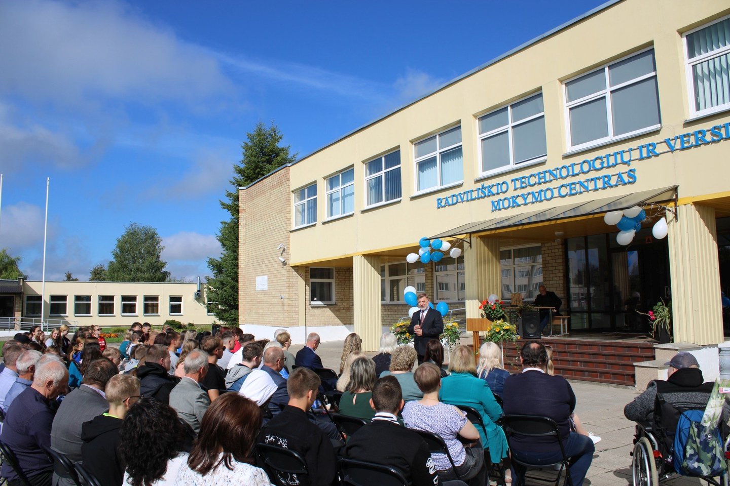 Radviliškio technologijų ir verslo mokymo centras.