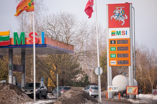 „Emsi“ leista įsigyti keturias degalines Kaune ir Vilniuje: paaiškėjo, kuriose vietose