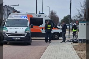 Kaune dviratininkas partrenkė nepilnametę