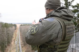 Pasienyje su Baltarusija – vėl daugybė neteisėtų migrantų