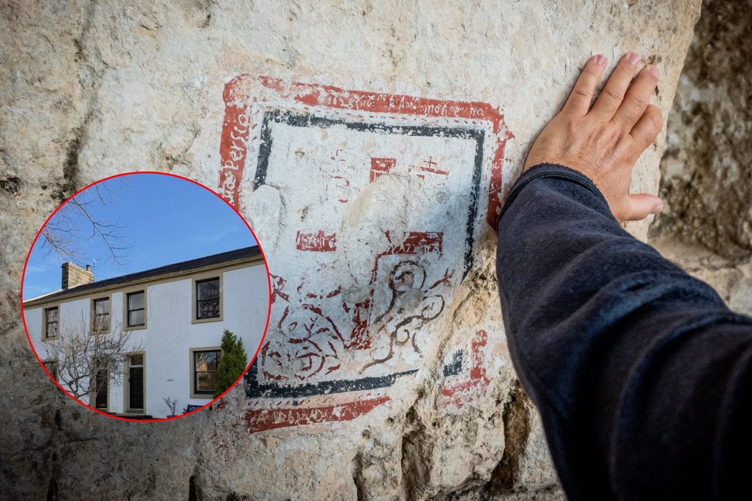 Įsigijusi seną namą pora nesitikėjo tokios staigmenos: po grindimis aptiko keistų žinučių