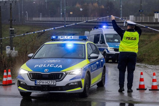 Šaudynės Lenkijos gamykloje: evakuoti šimtai žmonių