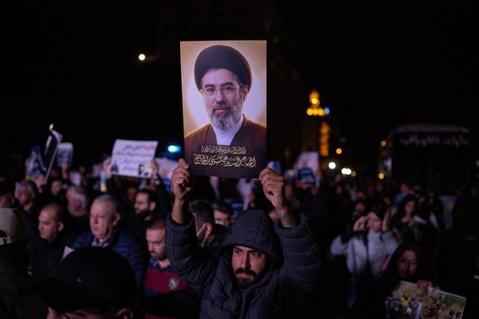 Karas Irane. D. Trumpas: Iranas paprašė paliaubų