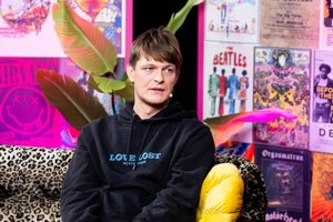 Po kaltinimų dėl smurto komikui V. Balykovui – dar vienas smūgis