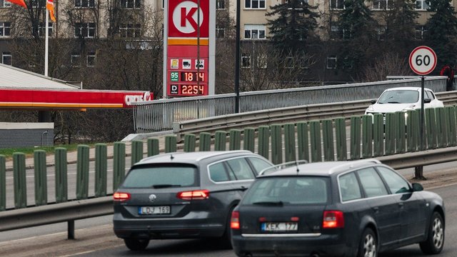 „Lietuva tiesiogiai“: kaip išvengti deficito degalinėse?