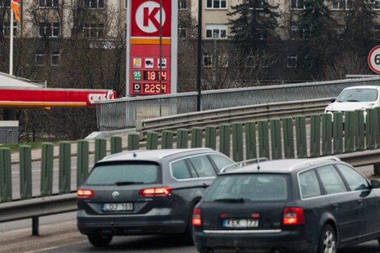 „Lietuva tiesiogiai“: kaip išvengti deficito degalinėse?