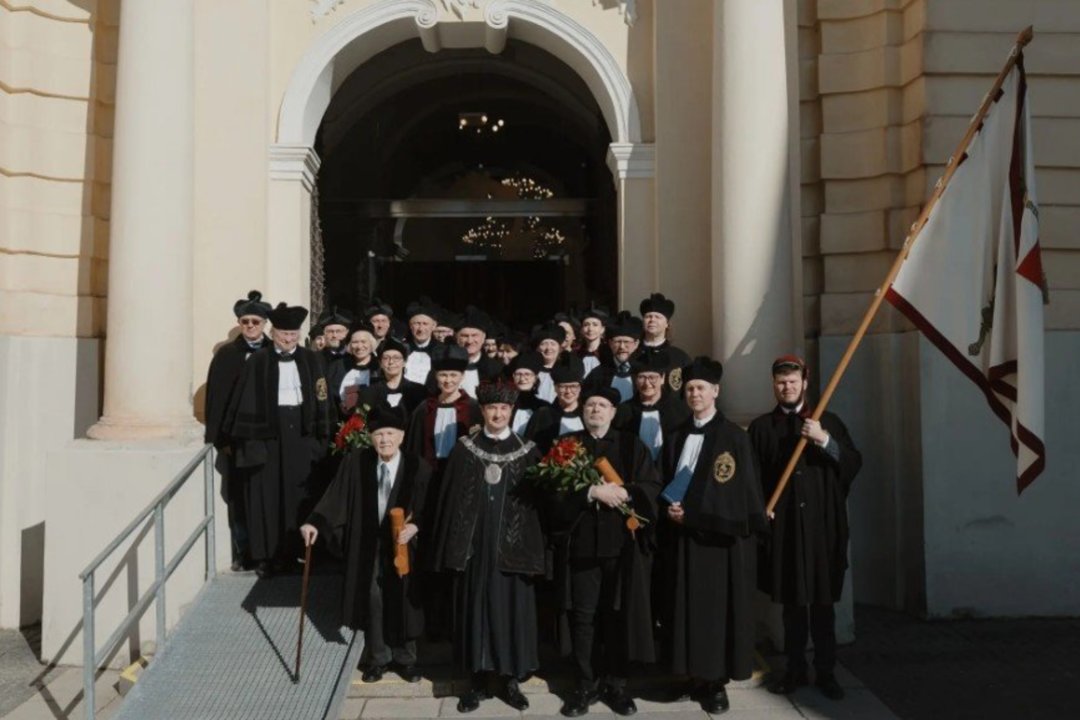 Profesoriams P. Repšiui ir M. Ferrariui suteikti VU garbės daktaro vardai