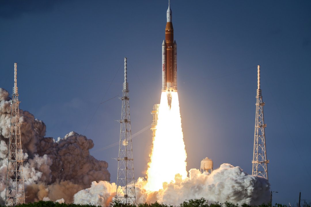 Po daugiau nei 50 metų startavo pirmoji pilotuojama misija į Mėnulį