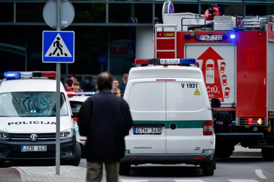 Išaugus degalų kainoms – žinia iš VSAT ir policijos: nebus taupoma visuomenės saugumo sąskaita