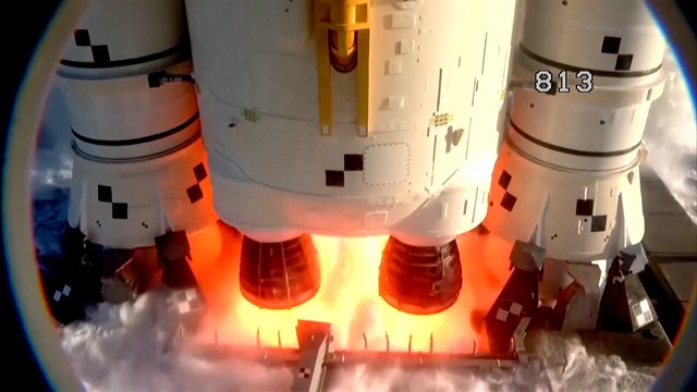 Istorinė akimirka: pirmą kartą per pusę amžiaus astronautai išskrido link Mėnulio