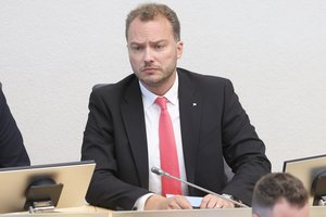 J. Taminskas iškviestas pasiaiškinti dėl sprendimo keisti LTOU valdybą: į vieną klausimą atsakyti negalėjo