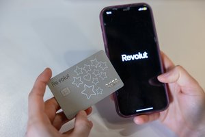 „Revolut“ bankui Italijoje skirta 11 mln. eurų bauda
