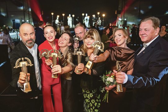 Sėkmės deivė palytėjo pulką scenos meno kūrėjų