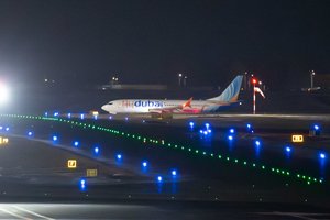 Kelionių sektorius susiduria su aviacinio kuro kainų šuoliu: dalį kaštų moka keliautojai