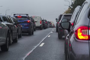 Košmaras ties įvažiavimu į sostinę tęsis iki kitų metų vasaros: aiškina, kaip aplenkti remonto vietas