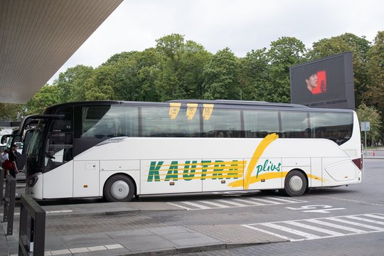 Nuolaidų traukiniams negana: prašo taikyti 50 proc. kompensaciją autobusams