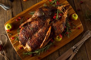 Patarimai, kaip iškepti sultingą ir traškią Pekino antį: prireiks ir plaukų džiovintuvo