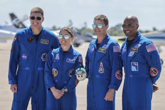 Žmonija artėja prie mėnulio – pasiektas svarbus NASA misijos etapas: įgulos nariai pasidalijo įspūdžiais