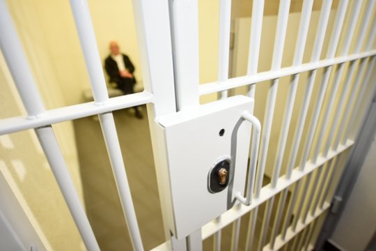 Klaipėdoje vyras trenkė į veidą pareigūnei