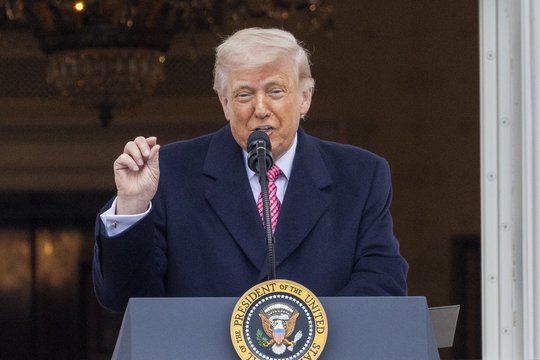 Karas Irane. Buvęs D. Trumpo patarėjas rėžė be užuolankų: „Jis greičiausiai panikuoja“