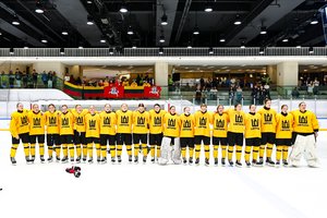 Pasaulio čempionate moterų ledo ritulio rinktinė išplėšė sidabro apdovanojimus