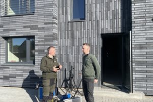 Sūnaus įkvėptas Algimantas įsirengė saulės elektrinę: „Kaip jis gali aplenkti tėvą?“